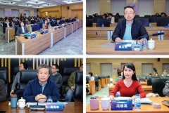 <b>建由15位教育手艺范畴权势巨子专家形成的评审团</b>